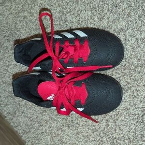 Kids soccer cleats